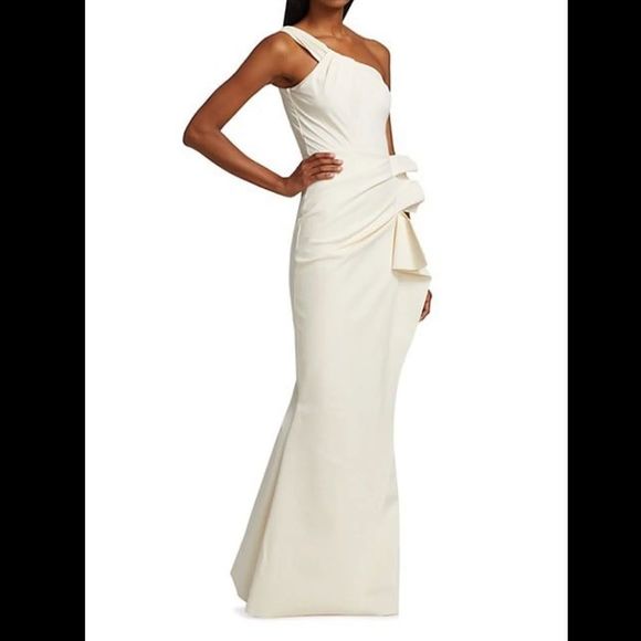 Chiara Boni La Petite Robe Seki One-Shoulder Gown - Picture 3 of 11